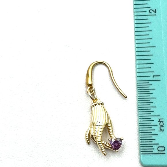 18K Gold Plated Ladies Hand Holding Purple Heart Crystal Earrings Pierced - Picture 4 of 4